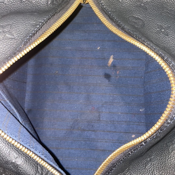 Authentic Monochrome Louis Vuitton shoulder bag - Picture 8 of 16